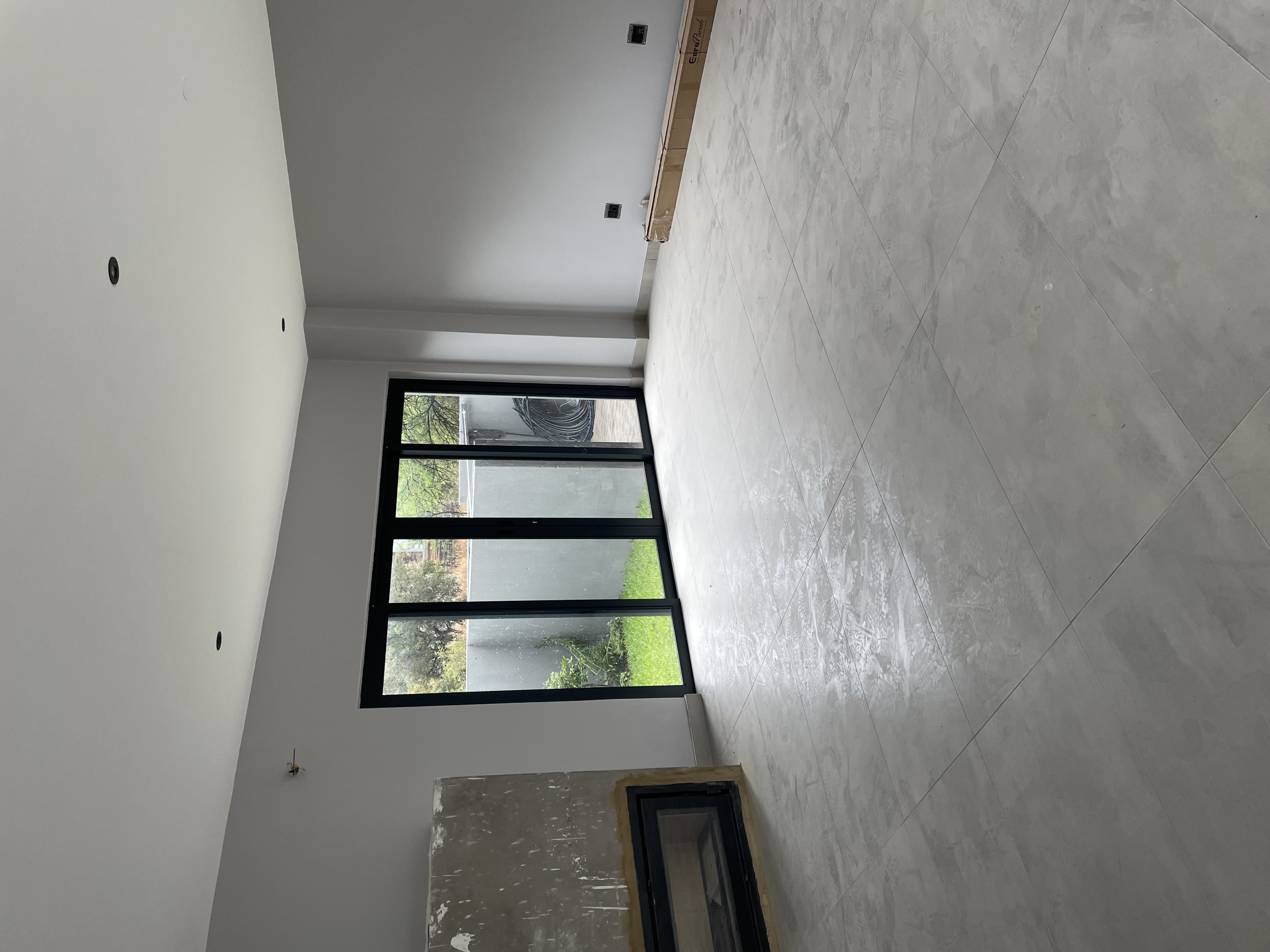 Basadi Pele interior cleaning